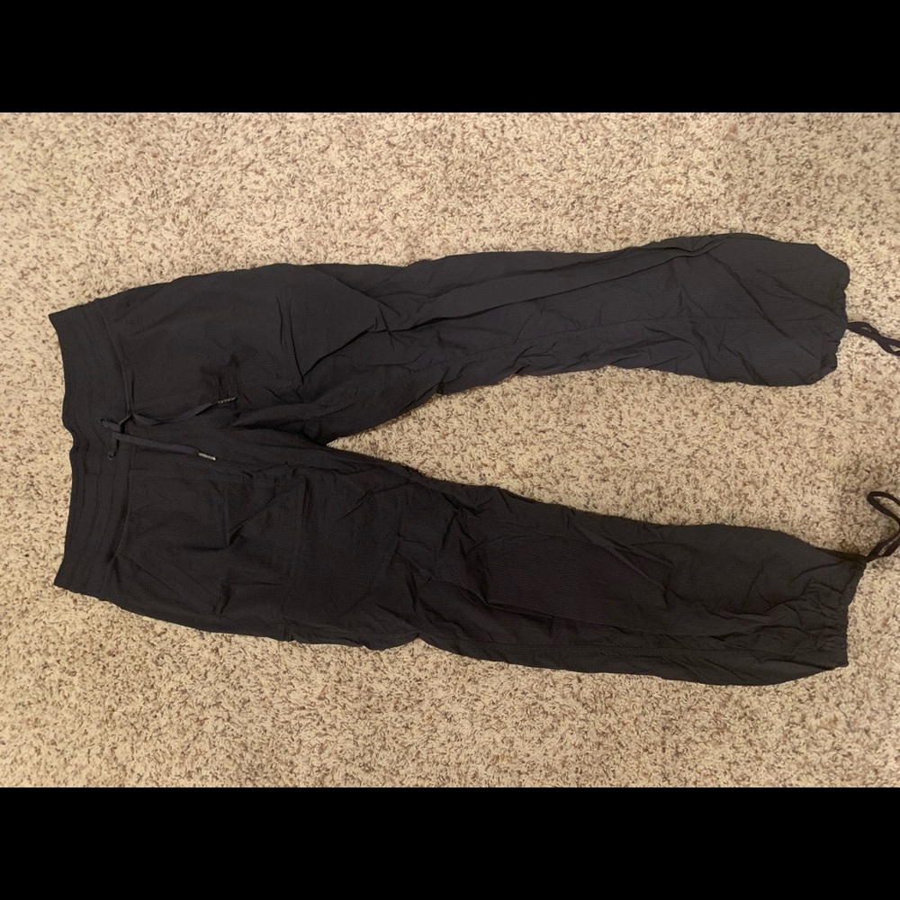 Black lululemon sweats